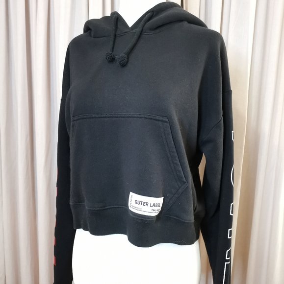 TNA CROPPED Black Hoodie "TNA 84"